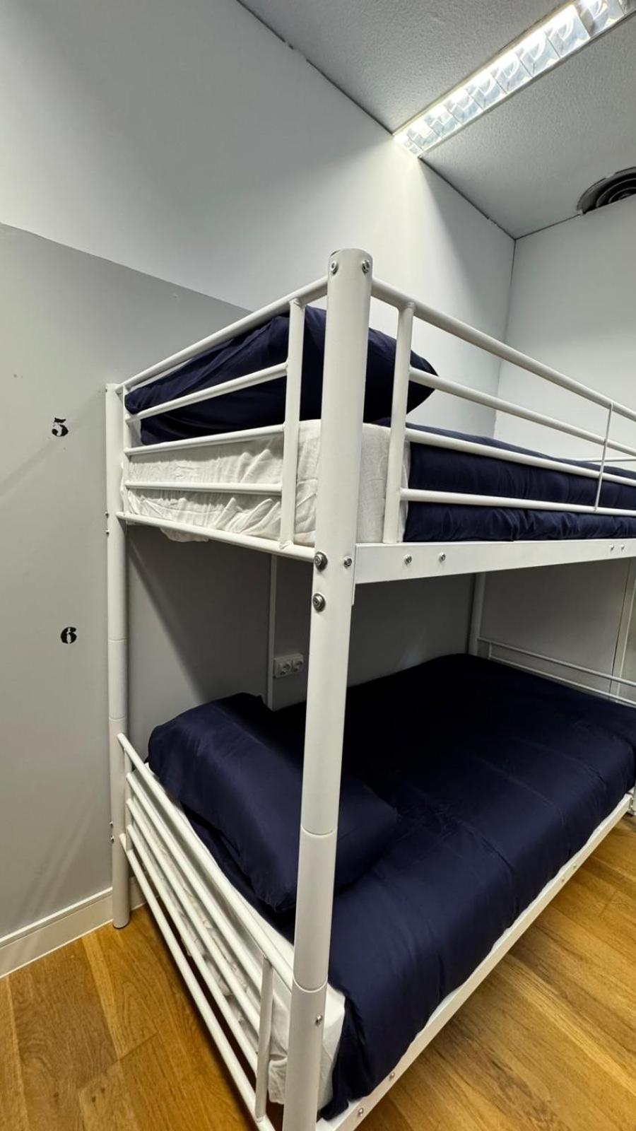 Hostel Puerta Del Angel Madrid Luaran gambar