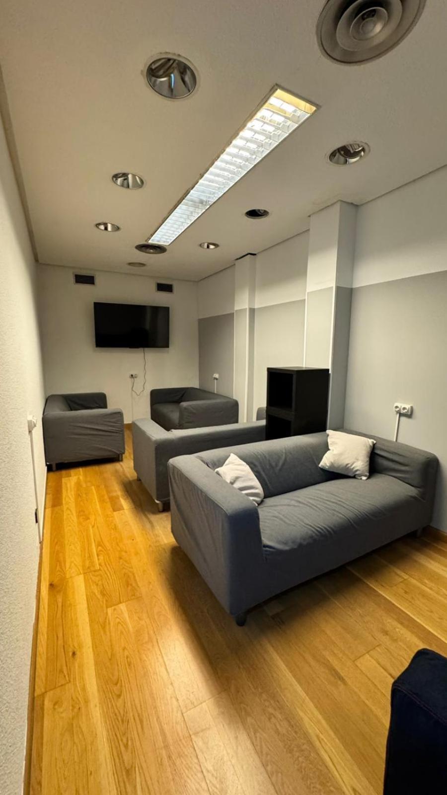 Hostel Puerta Del Angel Madrid Luaran gambar