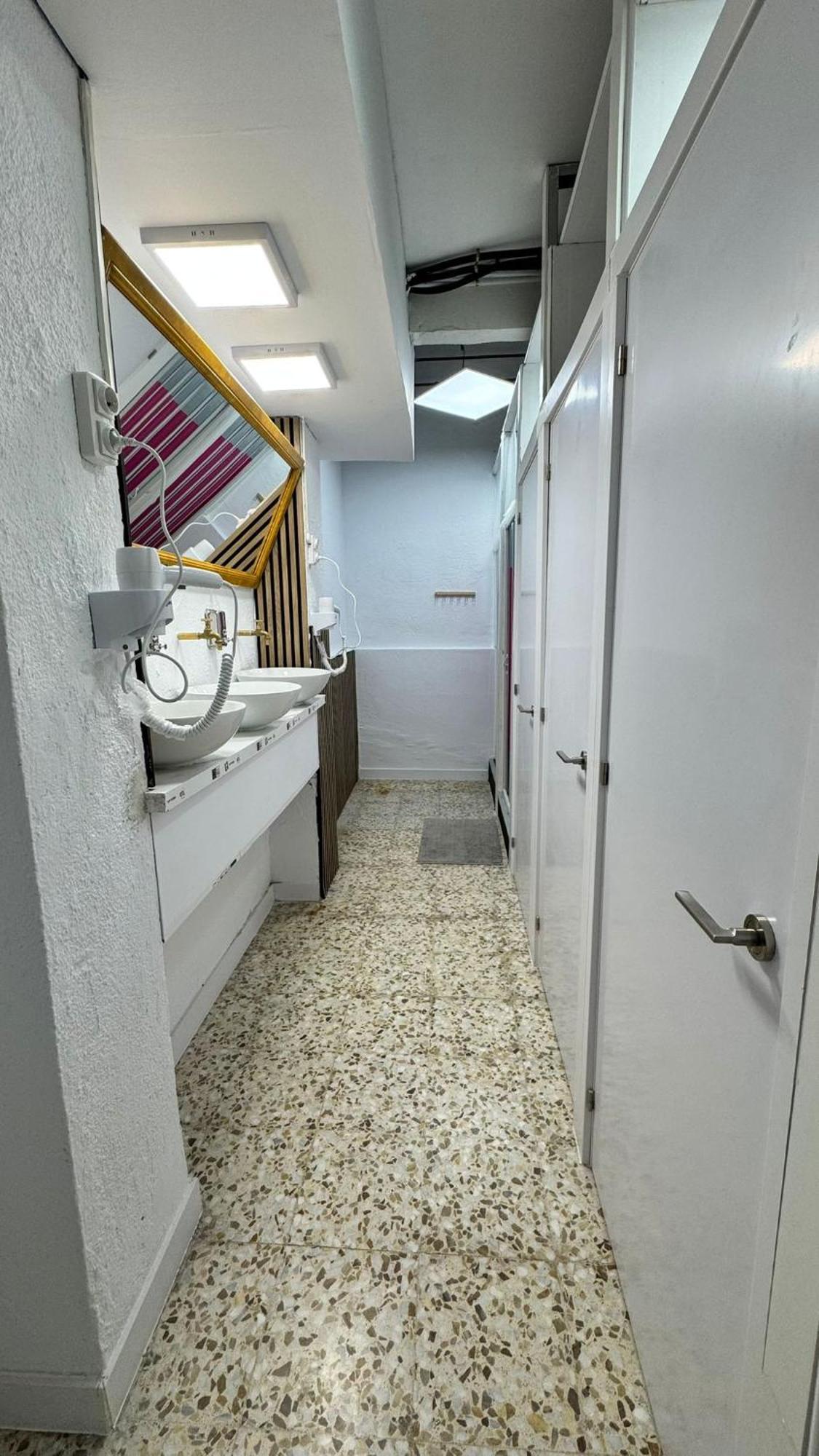 Hostel Puerta Del Angel Madrid Luaran gambar